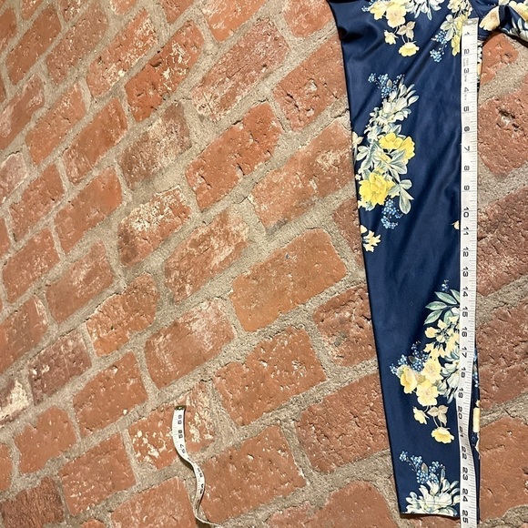 Joy Lab Navy and Yellow Floral Leggings Size Small - Picture 8 of 16